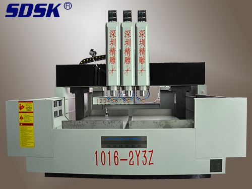精雕機從哪些方面體現(xiàn)其精密性和穩(wěn)定性？